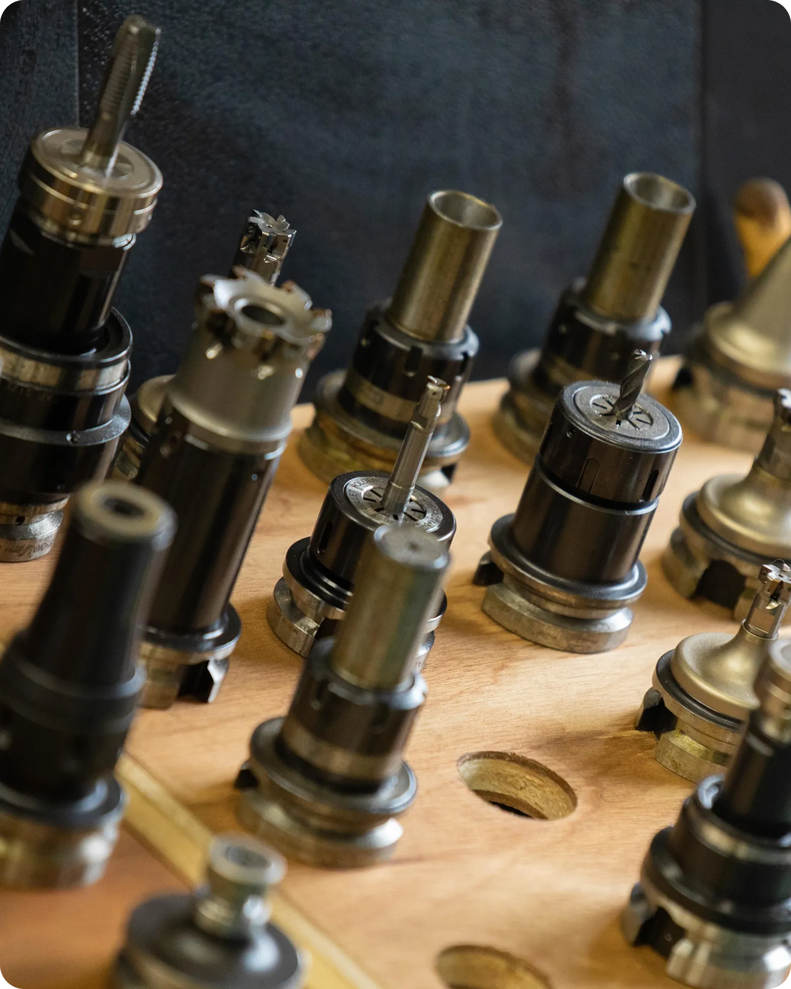 精密加工の様子